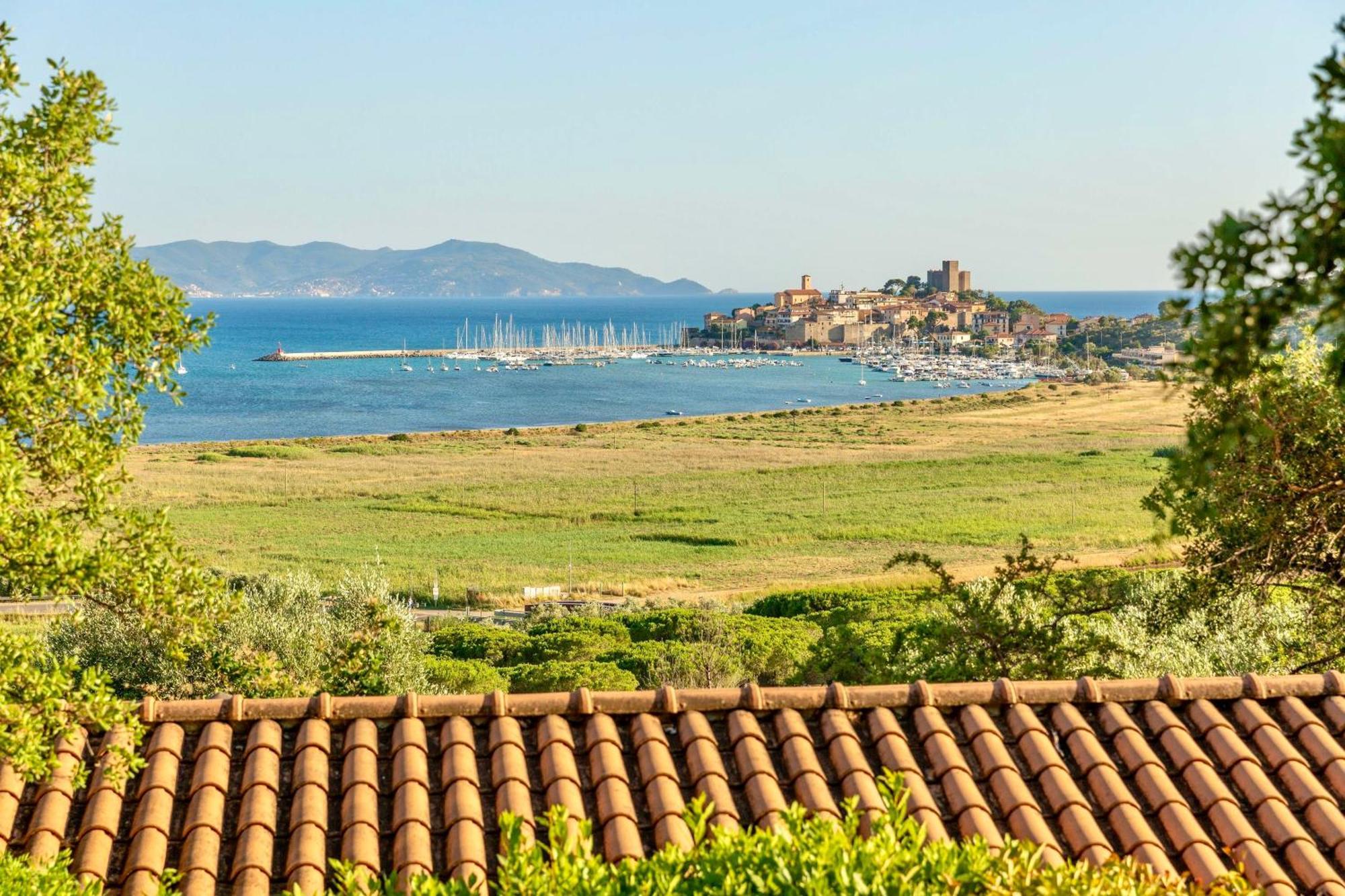 Isa - Residence With Pool And Private Beach In Talamone Just 500 Mt From The Beach Екстер'єр фото