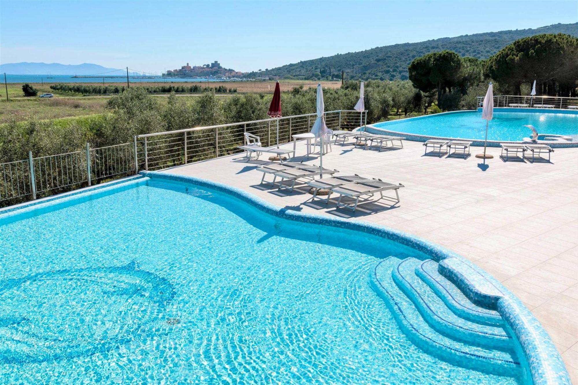 Isa - Residence With Pool And Private Beach In Talamone Just 500 Mt From The Beach Екстер'єр фото